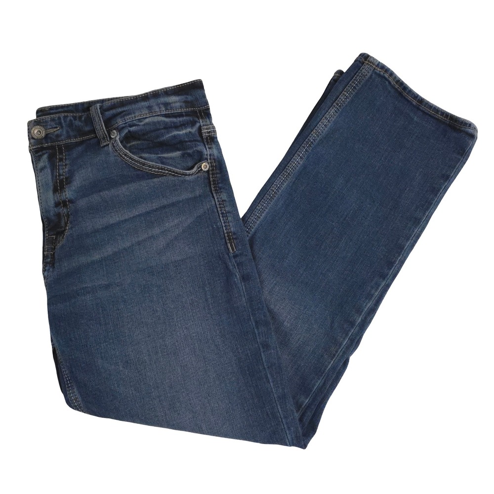Buckle BKE Tyler Straight Mid Rise Blue Jeans